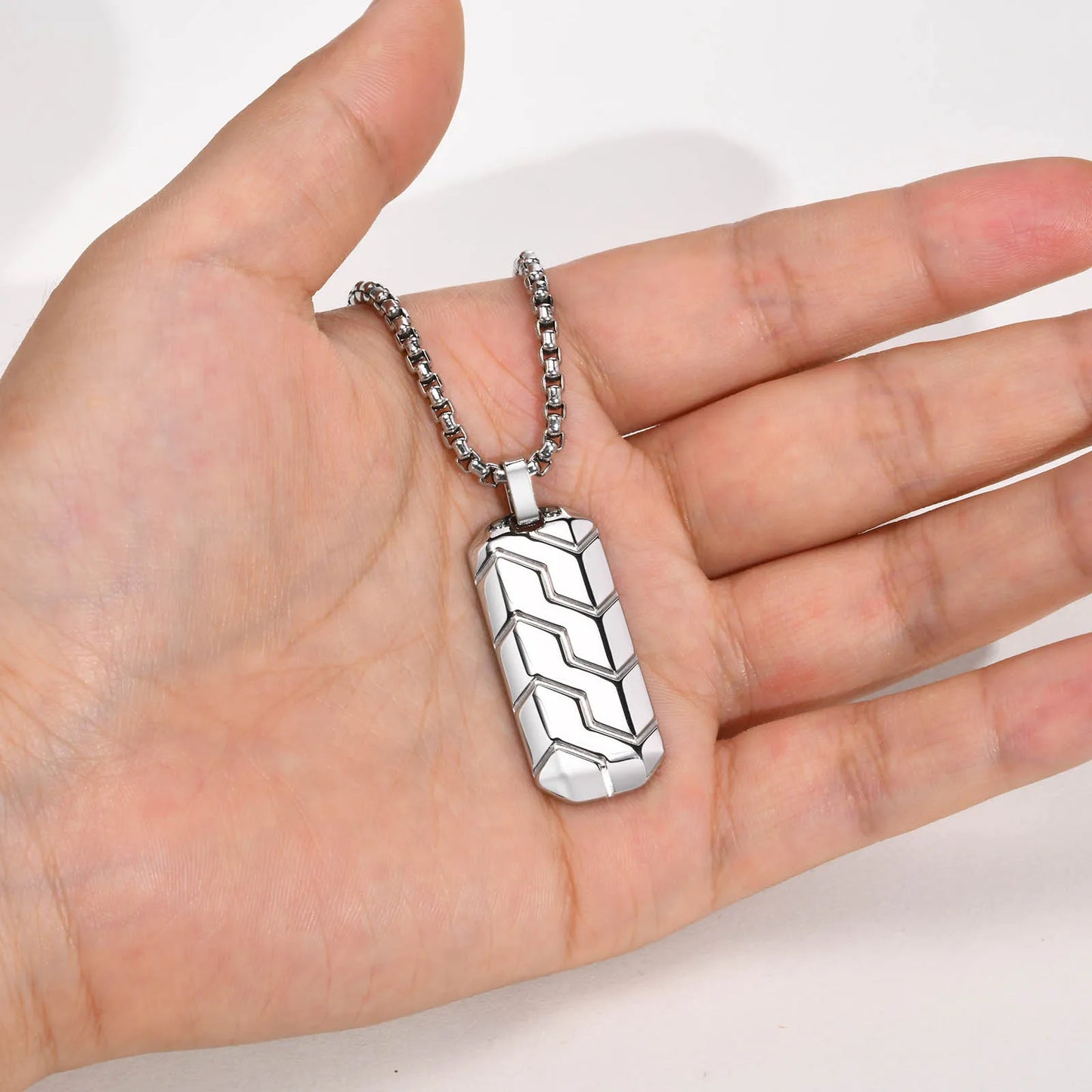 Cool Tire Pattern Necklaces for Men Boys, Stainless Steel Geometric Bar Pendant Collar, Punk Stylish Gifts for Him